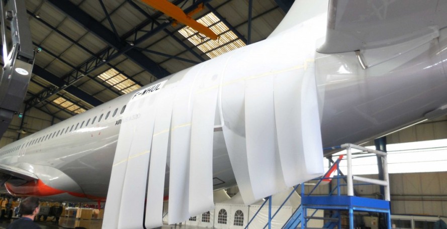 Tracing guides installation on Aircraft for external livery  - ©PMV Groupe